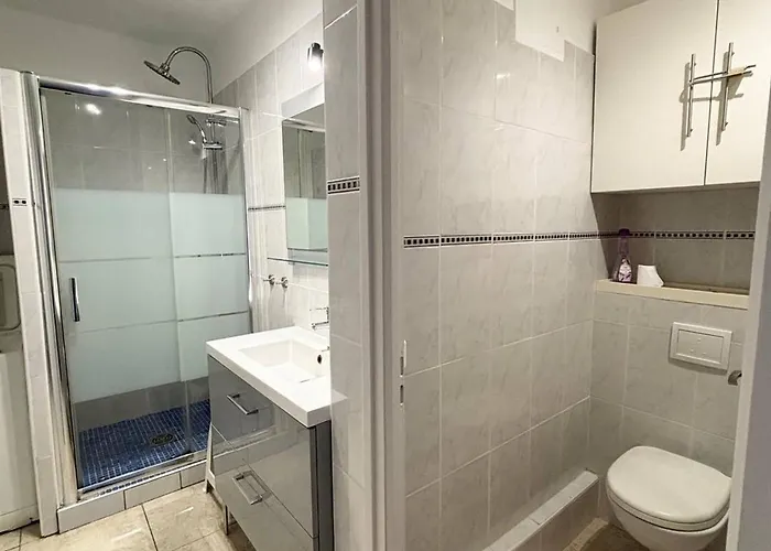 Confortable Avec Wifi, Parking, Proche Thermes Et Centre D'amelie-les-bains - Fr-1-703-62 *